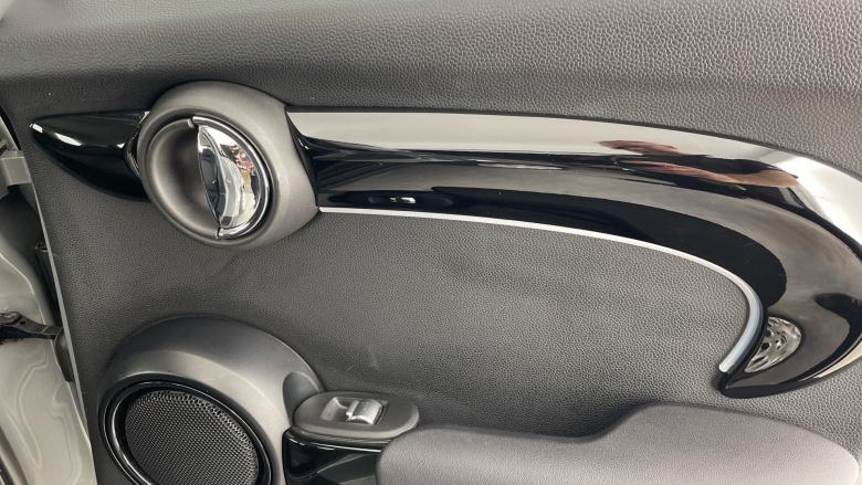 MINI Hatchback 1.5 One Classic 5dr Petrol Hatchback